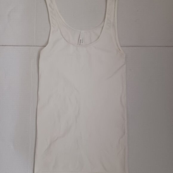 ARITIZIA BABATON WOMEN'S TANK TOP WHITE STRETCH MATERIAL - Picture 1 of 9
